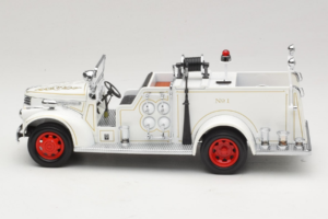GMC Πυροσβεστικό Όχημα Λευκό Road Signature 1:18 20068 Μέταλλο - εικόνα 4 από 9