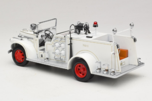 GMC Πυροσβεστικό Όχημα Λευκό Road Signature 1:18 20068 Μέταλλο - εικόνα 7 από 9