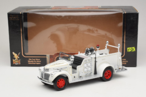 GMC Πυροσβεστικό Όχημα Λευκό Road Signature 1:18 20068 Μέταλλο - εικόνα 9 από 9