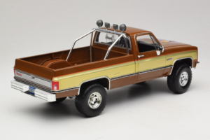 GMC K-2500 Sierra Grande Καφέ GreenLight 1:18 13560 Μέταλλο - εικόνα 3 από 8