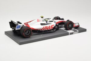 Haas VF-22 #47 M. Schumacher Bahrain GP 2022 Minichamps 1:18 117220147 Μέταλλο - εικόνα 3 από 6