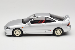 Honda Integra Type R DC2 Pre-Facelift Vogue Silver Metallic MotorHelix 1:18 M85202 Μέταλλο - εικόνα 4 από 8