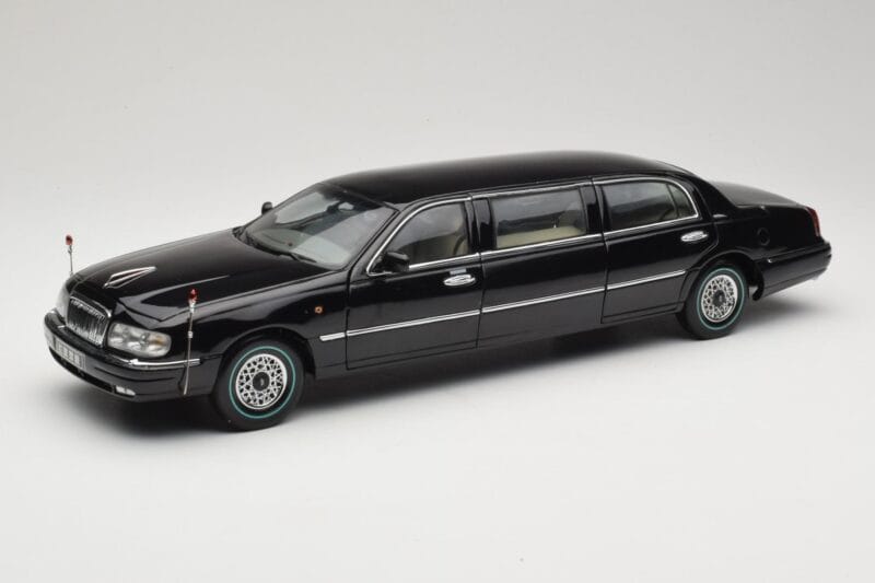 Hongqi Qijian CA7460 FAW 1:18 139940 Μέταλλο
