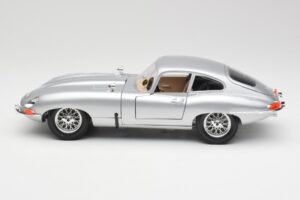 Jaguar E-Type Series 1 Ασημί Bburago 1:18 3018-M2 Μέταλλο - εικόνα 4 από 8