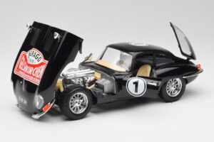Jaguar E-Type Series 1 #1 British Racing Green Bburago 1:18 3018-M3 Μέταλλο - εικόνα 2 από 8