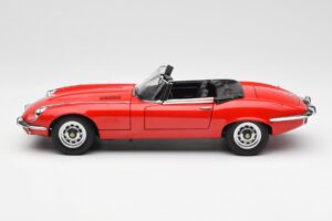 Jaguar E-Type Roadster Series III V12 Κόκκινο AUTOart 1:18 73523 Μέταλλο - εικόνα 4 από 8