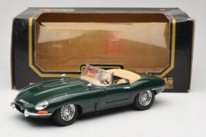 Jaguar E-Type Series 1 Roadster Πράσινο Bburago 1:18 3018-M5 Μέταλλο - εικόνα 8 από 8