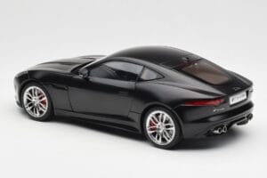 Jaguar F-Type R X152 Ματ Μαύρο AUTOart 1:18 73652 Σύνθετο - εικόνα 7 από 8