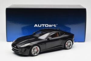 Jaguar F-Type R X152 Ματ Μαύρο AUTOart 1:18 73652 Σύνθετο - εικόνα 8 από 8