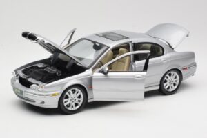 Jaguar X-Type Ασημί Maisto 1:18 7271328 Μέταλλο - εικόνα 2 από 8