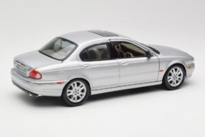 Jaguar X-Type Ασημί Maisto 1:18 7271328 Μέταλλο - εικόνα 3 από 8