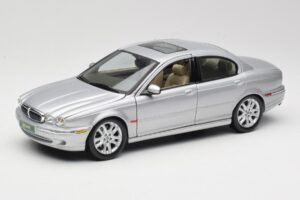 Jaguar X-Type Ασημί Maisto 1:18 7271328 Μέταλλο