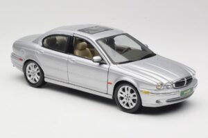 Jaguar X-Type Ασημί Maisto 1:18 7271328 Μέταλλο - εικόνα 6 από 8