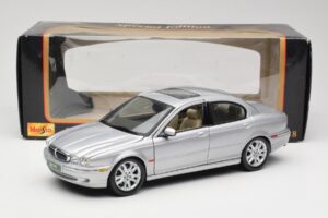 Jaguar X-Type Ασημί Maisto 1:18 7271328 Μέταλλο - εικόνα 8 από 8