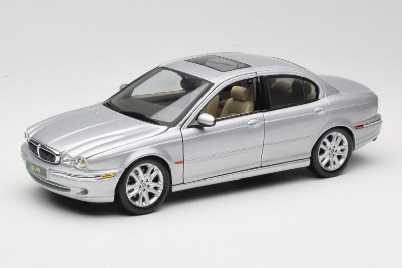 Jaguar X-Type Ασημί Maisto 1:18 7271328 Μέταλλο