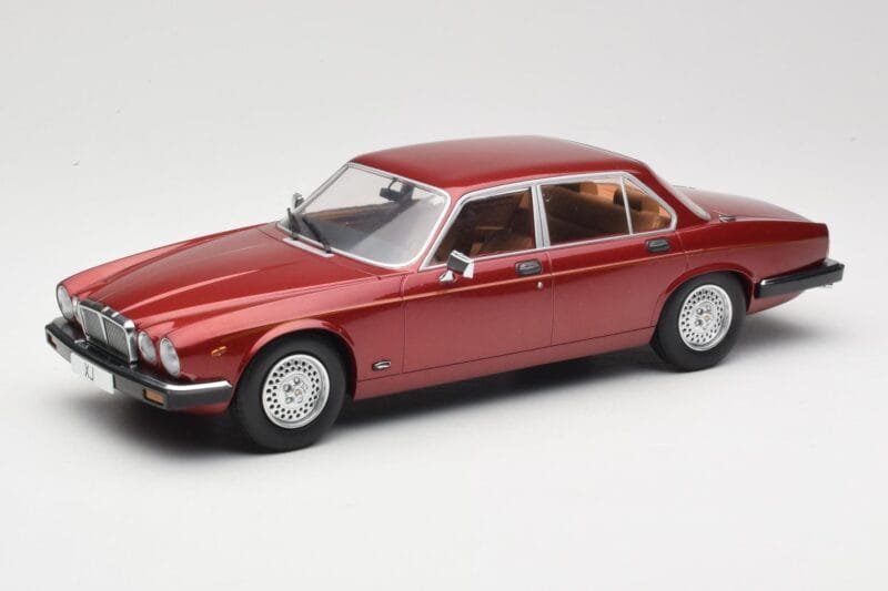 Jaguar XJ Series III Metallic Dark Red MCG 1:18 MCG18176 Μέταλλο
