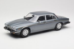 Jaguar XJ Series III Metallic Grey MCG 1:18 MCG18177 Μέταλλο