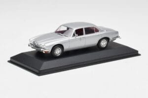 Jaguar XJ12 Series II Ασημί Minichamps 1:43 400130401 Μέταλλο - εικόνα 2 από 4