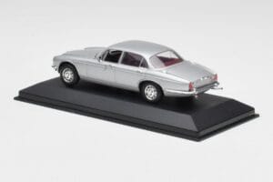 Jaguar XJ12 Series II Ασημί Minichamps 1:43 400130401 Μέταλλο - εικόνα 3 από 4