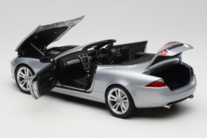 Jaguar XK X150 Καμπριολέ Ασημί Minichamps 1:18 153130533 Μέταλλο - εικόνα 5 από 8