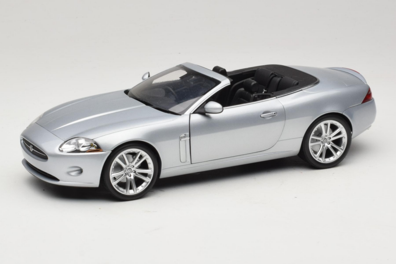 Jaguar XK X150 Καμπριολέ Ασημί Minichamps 1:18 150130531 Μέταλλο