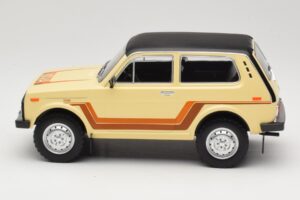 Lada Niva 2121 California Μπεζ MCG 1:18 MCG18004 Μέταλλο - εικόνα 3 από 6