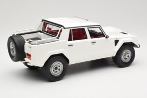 Lamborghini LM002 Λευκό Kyosho 1:18 GTS18508W Ρητίνη - εικόνα 2 από 6