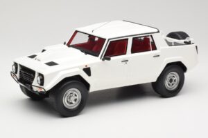 Lamborghini LM002 Λευκό Kyosho 1:18 GTS18508W Ρητίνη