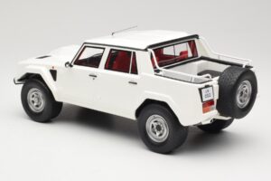 Lamborghini LM002 Λευκό Kyosho 1:18 GTS18508W Ρητίνη - εικόνα 5 από 6