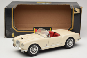 Lancia Aurelia B24 Spider Μπεζ Bburago 1:18 3010-M2 Μέταλλο - εικόνα 8 από 8