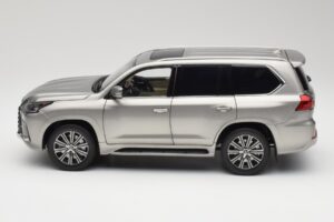 Lexus LX570 Sonic Τιτάνιο Kyosho 1:18 08955T Μέταλλο - εικόνα 4 από 8