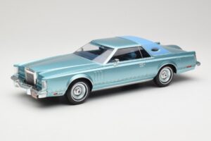 Lincoln Continental Mark V Blue Metallic MCG 1:18 MCG18369 Μέταλλο