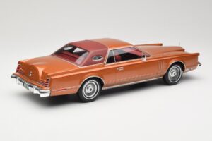 Lincoln Continental Mark V Crystal Apricot Metallic MCG 1:18 MCG18370 Μέταλλο - εικόνα 2 από 6