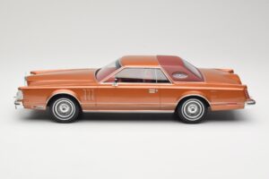 Lincoln Continental Mark V Crystal Apricot Metallic MCG 1:18 MCG18370 Μέταλλο - εικόνα 3 από 6