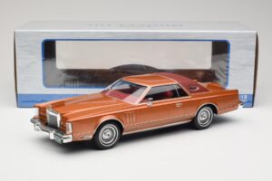 Lincoln Continental Mark V Crystal Apricot Metallic MCG 1:18 MCG18370 Μέταλλο - εικόνα 6 από 6