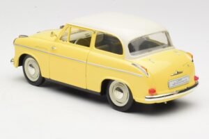 Lloyd Alexander TS Κίτρινο Revell 1:18 08958 Μέταλλο - εικόνα 7 από 8