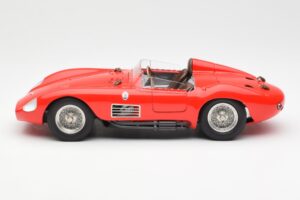 Maserati 300S Κόκκινο CMC 1:18 M-105 Μέταλλο - εικόνα 3 από 6