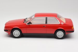 Maserati BiTurbo Coupe Rosso Corsa Minichamps 1:18 107123501 Ρητίνη - εικόνα 3 από 6