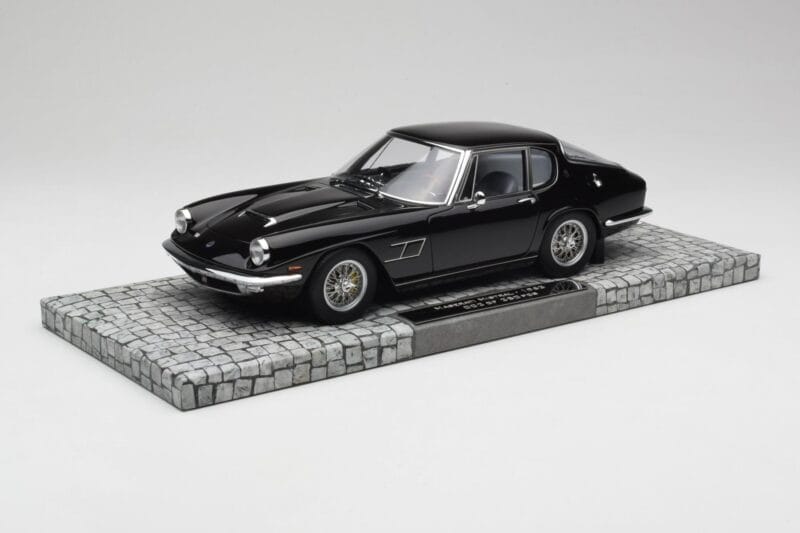 Maserati Mistral Μαύρο Minichamps 1:18 107123421 Ρητίνη