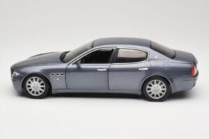 Maserati Quattroporte Blue Metallic Hot Wheels 1:18 B7003 Μέταλλο - εικόνα 4 από 8