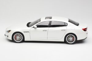 Maserati Quattroporte VI GTS Alpine Λευκό AUTOart 1:18 75808 Μέταλλο - εικόνα 4 από 8