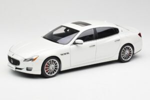 Maserati Quattroporte VI GTS Alpine Λευκό AUTOart 1:18 75808 Μέταλλο