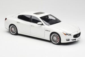 Maserati Quattroporte VI GTS Alpine Λευκό AUTOart 1:18 75808 Μέταλλο - εικόνα 6 από 8