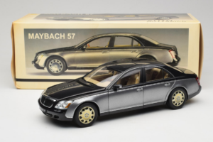 Maybach 57 SWB Caspian Black Himalayas Grey AUTOart 1:18 76151 Μέταλλο - εικόνα 9 από 9
