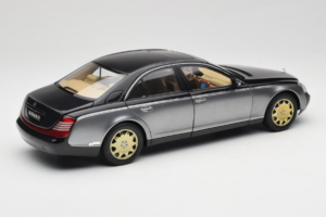 Maybach 57 SWB Caspian Black Himalayas Grey AUTOart 1:18 76151 Μέταλλο - εικόνα 3 από 9