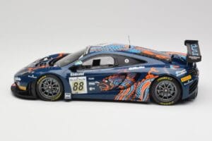 McLaren 12C GT3 #88 Von Ryan Racing A. Barff / T. Goodwin / B. Senna Spa 24 Hours 2013 Minichamps 1:18 151131388 Μέταλλο - εικόνα 3 από 6