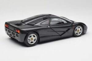 McLaren F1 Carbon Μαύρο Μεταλλικό Minichamps 1:18 530133420 Μέταλλο - εικόνα 3 από 8