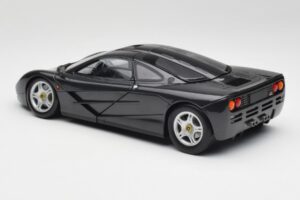 McLaren F1 Carbon Μαύρο Μεταλλικό Minichamps 1:18 530133420 Μέταλλο - εικόνα 7 από 8