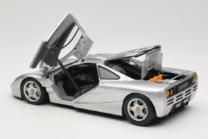 McLaren F1 Ασημί UT Models 1:18 530133180-R1 Μέταλλο - εικόνα 5 από 8