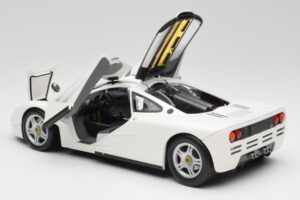 McLaren F1 Λευκό Minichamps 1:18 530133424 Μέταλλο - εικόνα 5 από 8